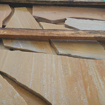 Tropical yellow flagstones 2,5-4,0 cm. Braziliaans kwartsiet (5-8 stuks/m2)